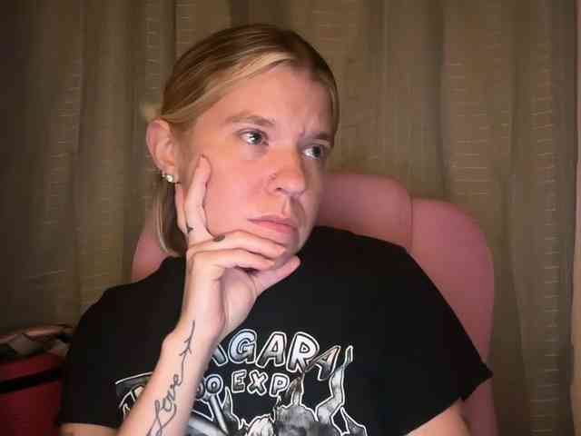 AmericnBarbie webcam