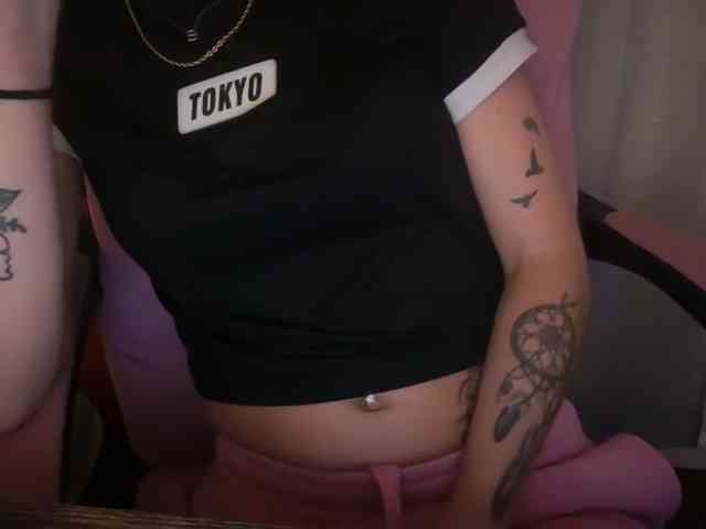 AmericnBarbie webcam