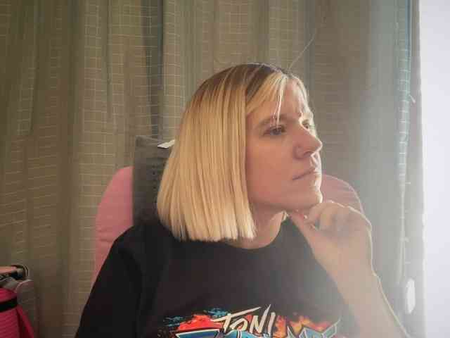 AmericnBarbie webcam