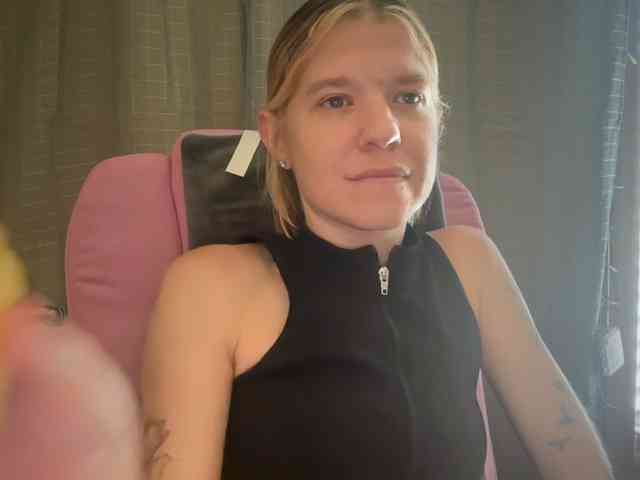 AmericnBarbie webcam