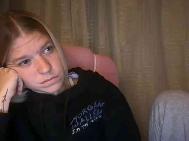 AmericnBarbie webcam