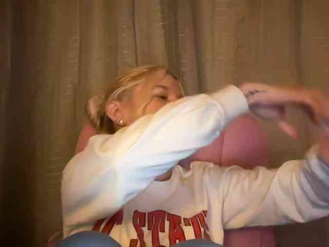 AmericnBarbie webcam