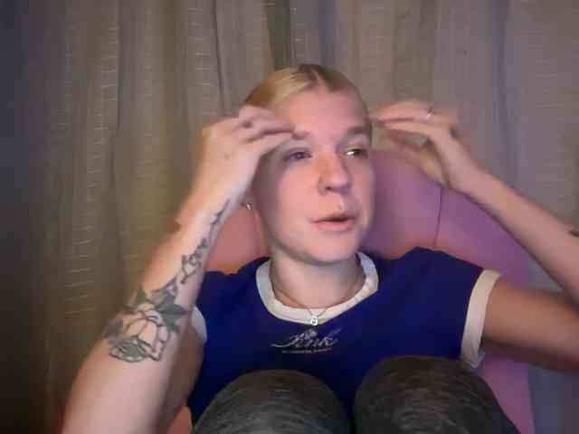 AmericnBarbie webcam