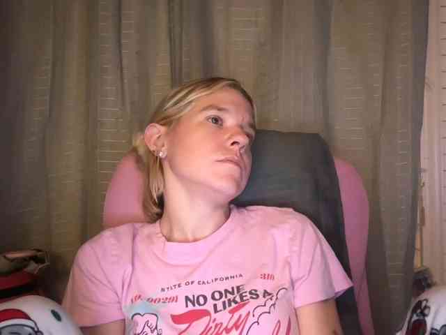 AmericnBarbie webcam