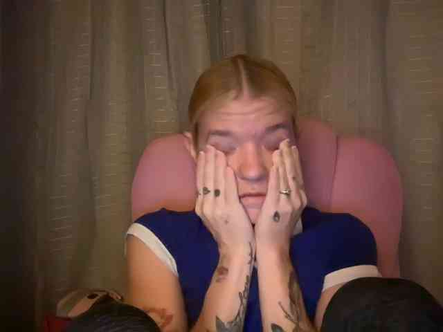 AmericnBarbie webcam