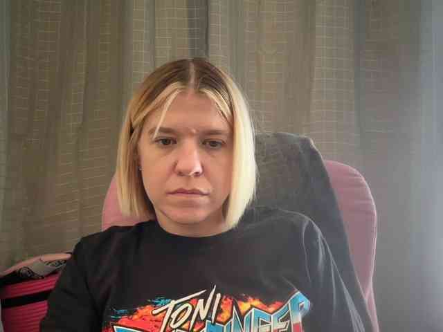 AmericnBarbie webcam
