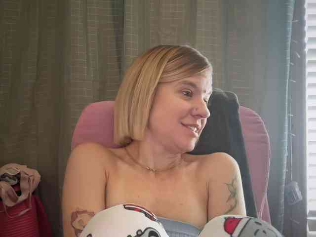 AmericnBarbie webcam