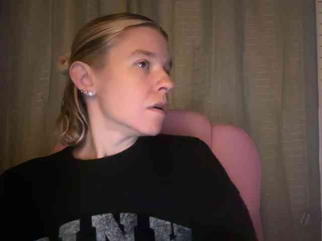 AmericnBarbie webcam