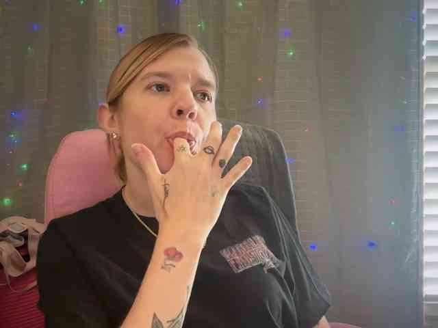 AmericnBarbie webcam