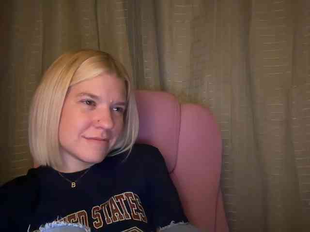 AmericnBarbie webcam