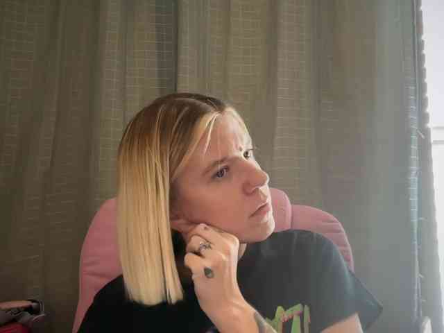 AmericnBarbie webcam