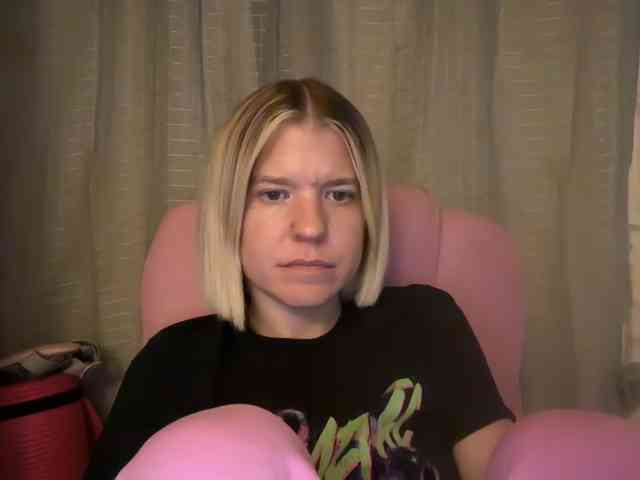 AmericnBarbie webcam