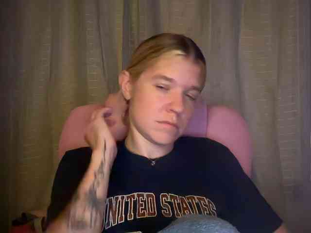 AmericnBarbie webcam