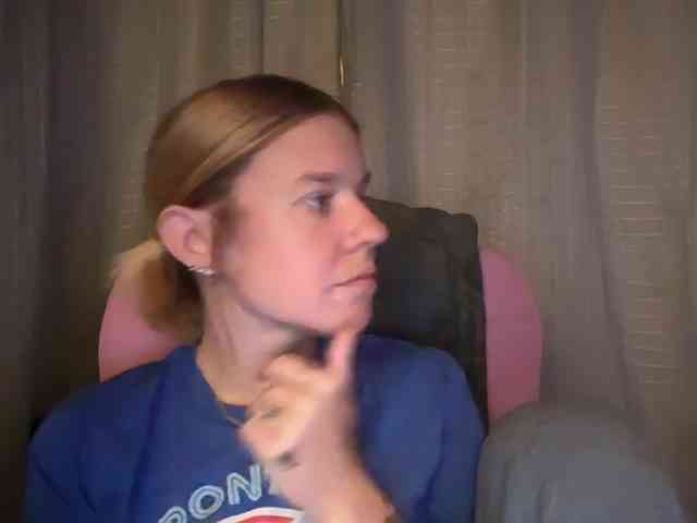 AmericnBarbie webcam