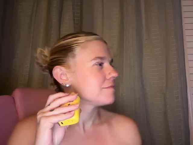 AmericnBarbie webcam