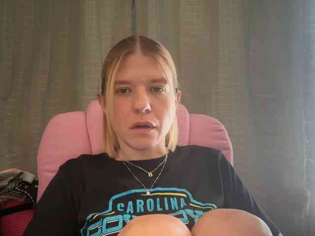 AmericnBarbie webcam