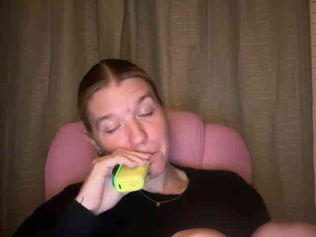 AmericnBarbie webcam