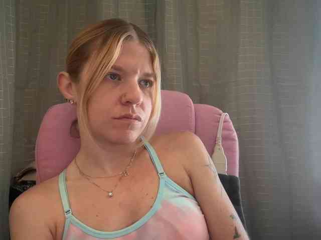 AmericnBarbie webcam