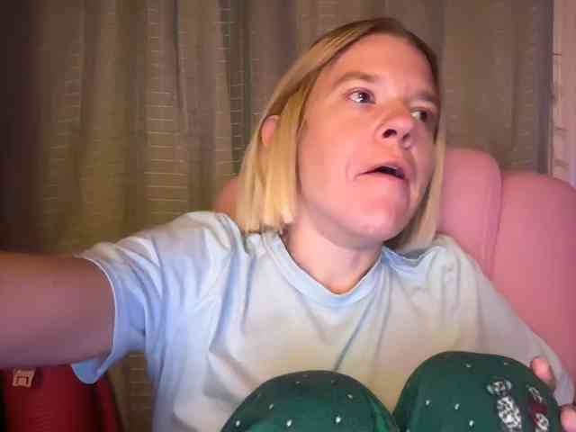 AmericnBarbie webcam