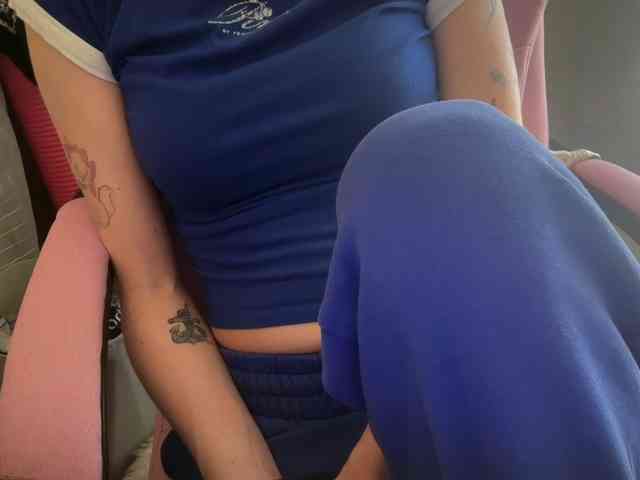 AmericnBarbie webcam