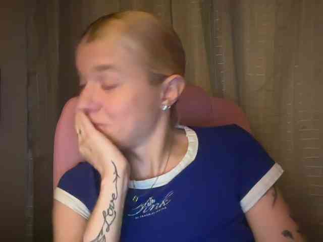 AmericnBarbie webcam