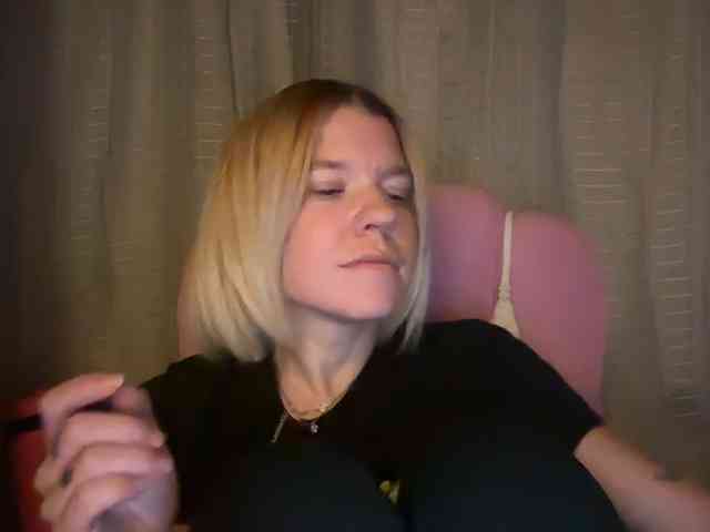 AmericnBarbie webcam