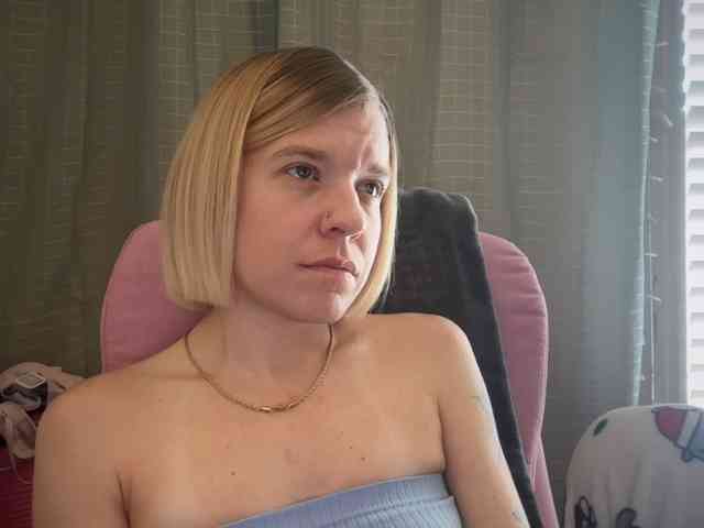 AmericnBarbie webcam