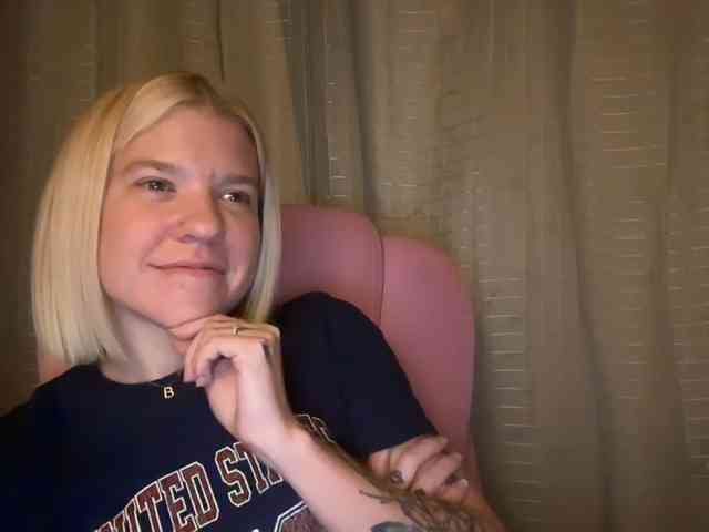 AmericnBarbie webcam