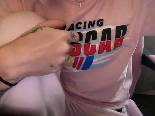 AmericnBarbie webcam