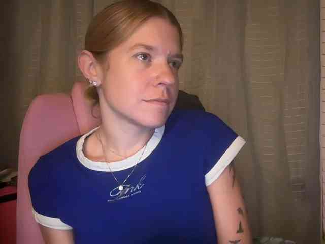 AmericnBarbie webcam