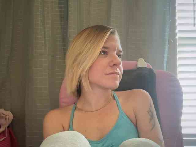 AmericnBarbie webcam
