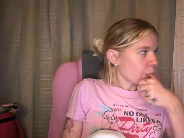 AmericnBarbie webcam