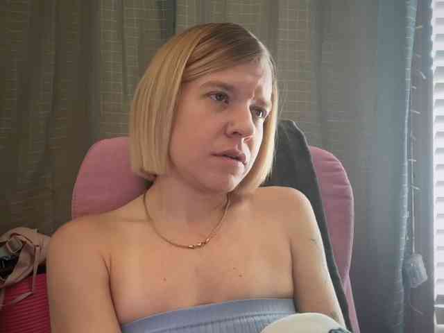AmericnBarbie webcam