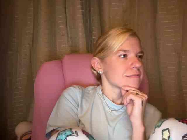 AmericnBarbie webcam