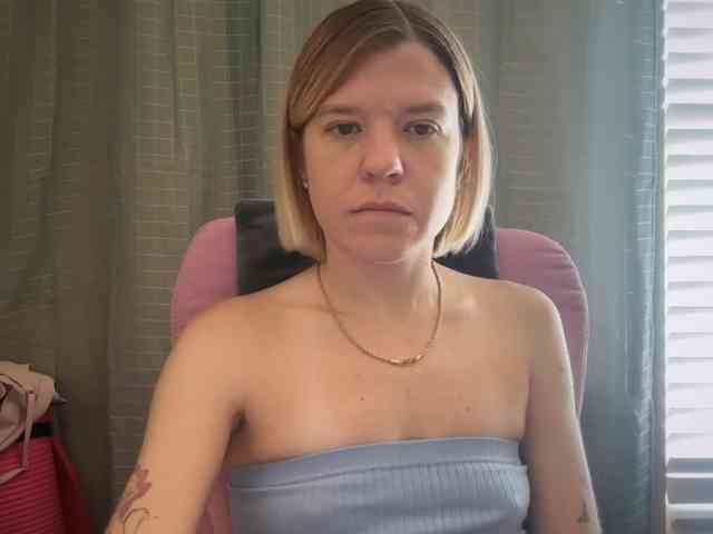 AmericnBarbie webcam