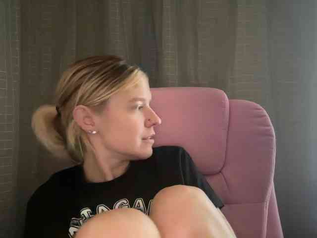 AmericnBarbie webcam