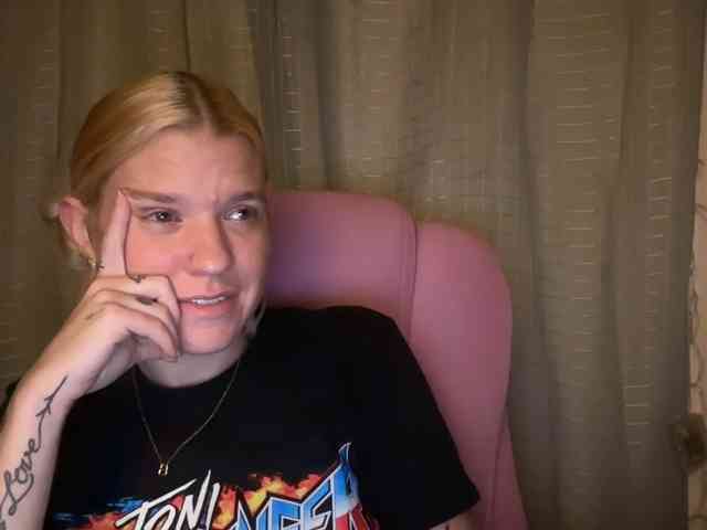 AmericnBarbie webcam