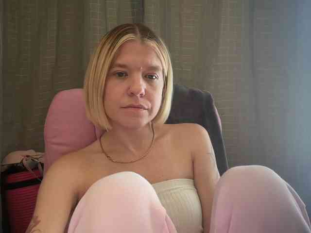 AmericnBarbie webcam