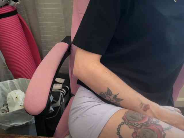 AmericnBarbie webcam
