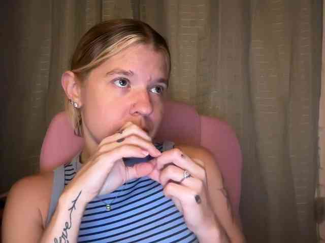 AmericnBarbie webcam