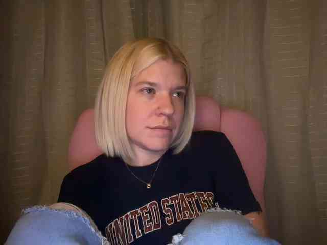 AmericnBarbie webcam