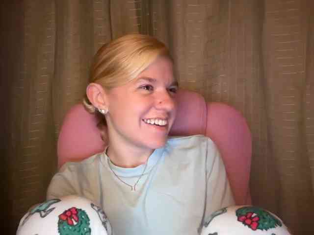 AmericnBarbie webcam