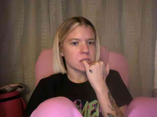 AmericnBarbie webcam