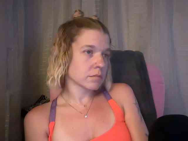 AmericnBarbie webcam