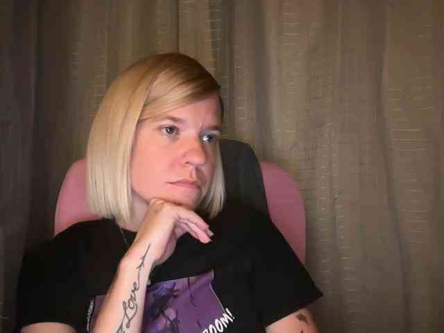 AmericnBarbie webcam