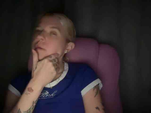 AmericnBarbie webcam