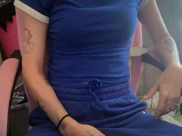 AmericnBarbie webcam