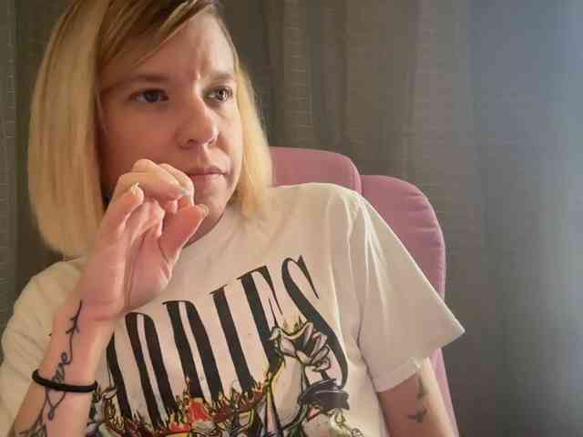 AmericnBarbie webcam