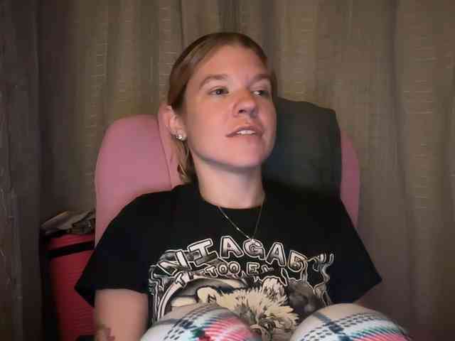AmericnBarbie webcam