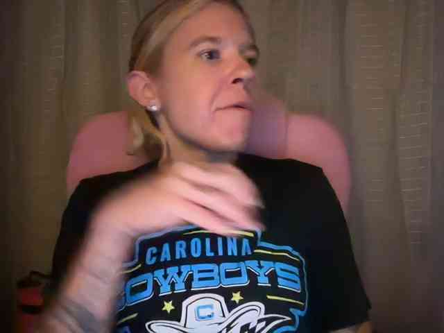 AmericnBarbie webcam